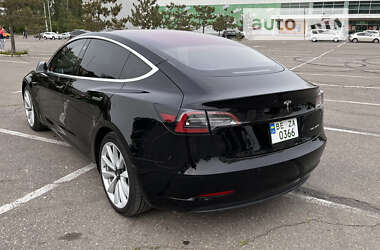 Седан Tesla Model 3 2019 в 