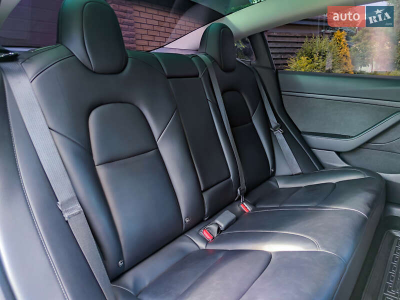 Седан Tesla Model 3 2021 в Киеве фото 24 Седан Tesla Model 3 2021 в Киеве