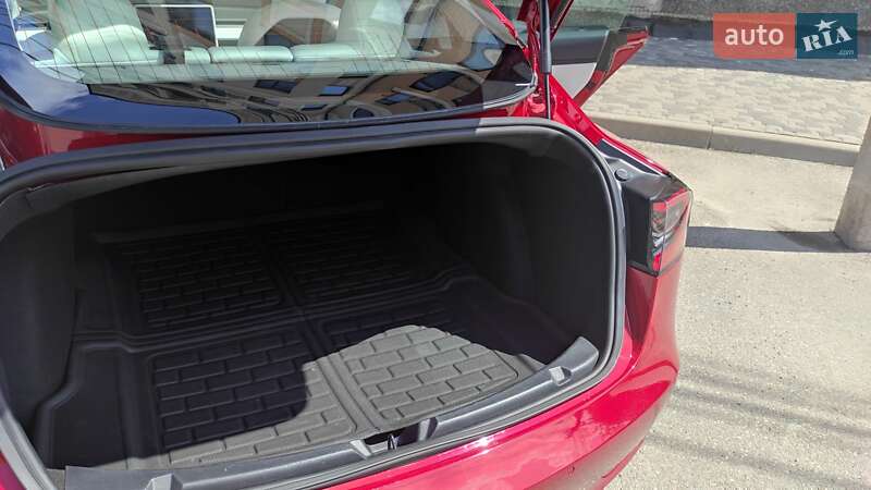 Седан Tesla Model 3 2019 в Харькове