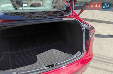 Седан Tesla Model 3 2019 в 
