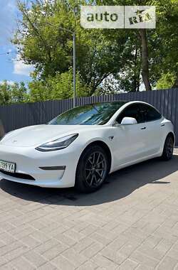 Седан Tesla Model 3 2019 в Павлограде