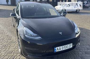 Седан Tesla Model 3 2019 в Львове