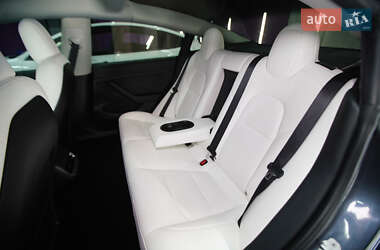 Седан Tesla Model 3 2021 в Полтаві