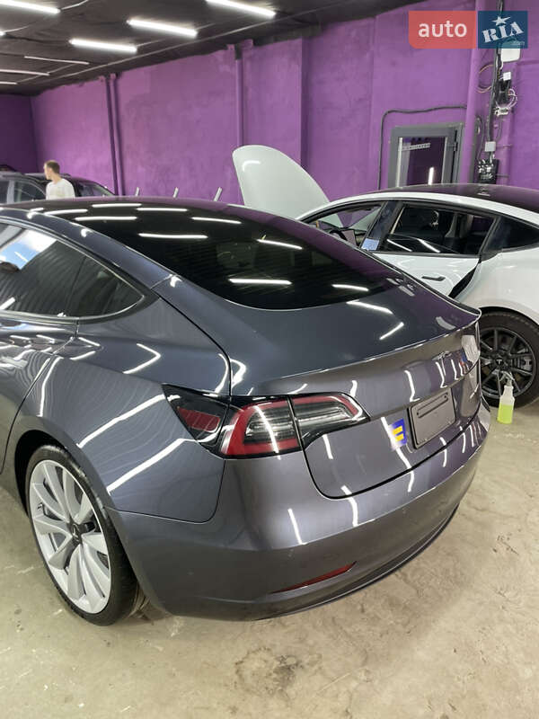 Седан Tesla Model 3 2021 в Полтаві