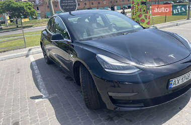 Седан Tesla Model 3 2019 в 