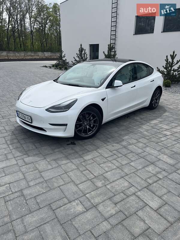 Седан Tesla Model 3 2021 в Луцьку фото 3 Седан Tesla Model 3 2021 в Луцьку