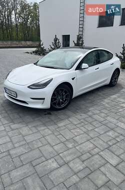 Седан Tesla Model 3 2021 в Луцке