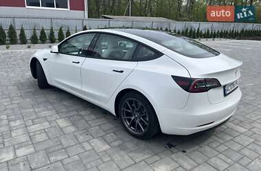 Седан Tesla Model 3 2021 в Луцке