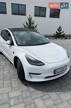 Седан Tesla Model 3 2021 в Луцке