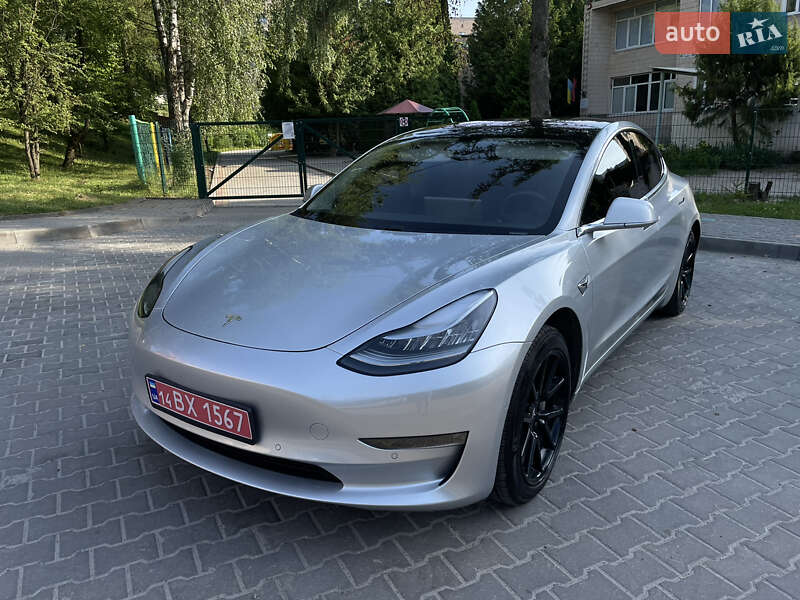 Tesla Model 3 2018