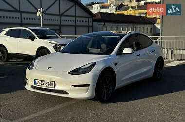 Седан Tesla Model 3 2019 в 
