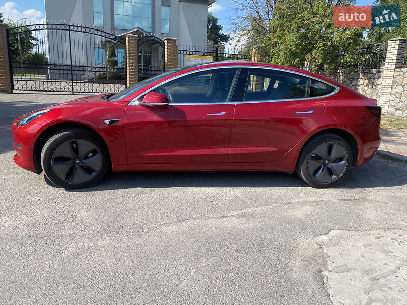 Седан Tesla Model 3 2020 в Запорожье
