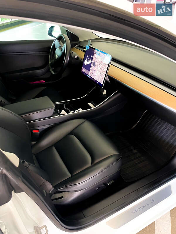 Седан Tesla Model 3 2018 в Киеве фото 7 Седан Tesla Model 3 2018 в Киеве
