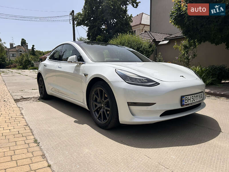 Tesla Model 3 2018
