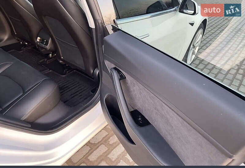 Седан Tesla Model 3 2020 в Млинове фото 9 Седан Tesla Model 3 2020 в Млинове