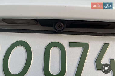 Седан Tesla Model 3 2020 в Млинове