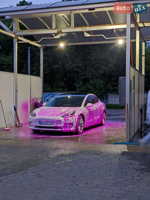 Седан Tesla Model 3 2020 в Млинове фото 32 Седан Tesla Model 3 2020 в Млинове