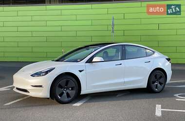 Седан Tesla Model 3 2023 в Киеве