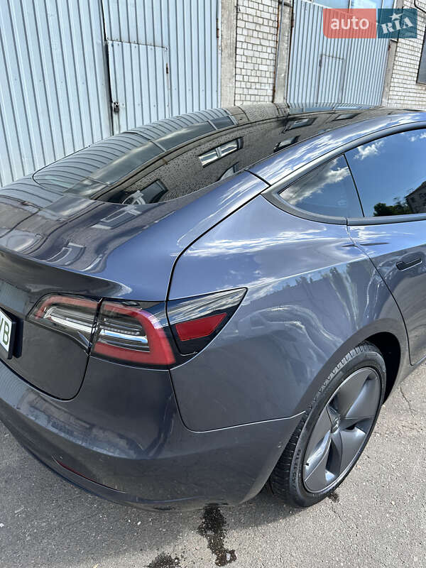 Седан Tesla Model 3 2022 в Києві