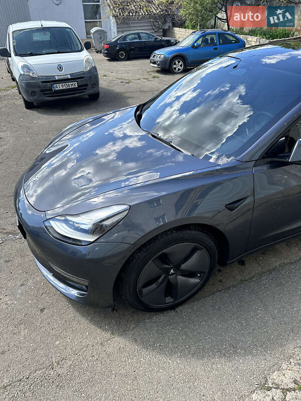 Седан Tesla Model 3 2022 в Києві