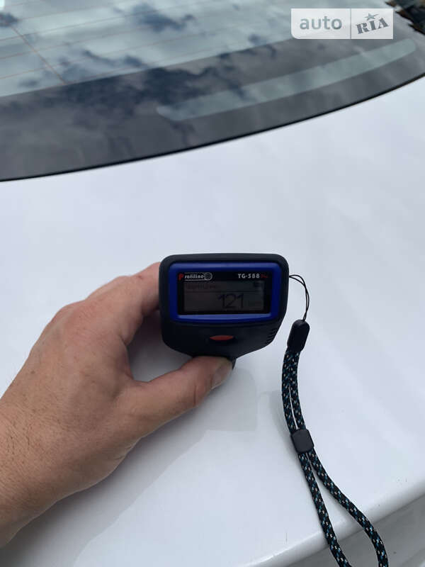 Седан Tesla Model 3 2021 в Киеве