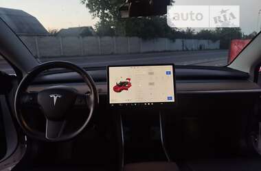 Седан Tesla Model 3 2018 в Вінниці