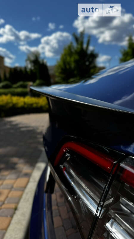 Седан Tesla Model 3 2018 в Києві