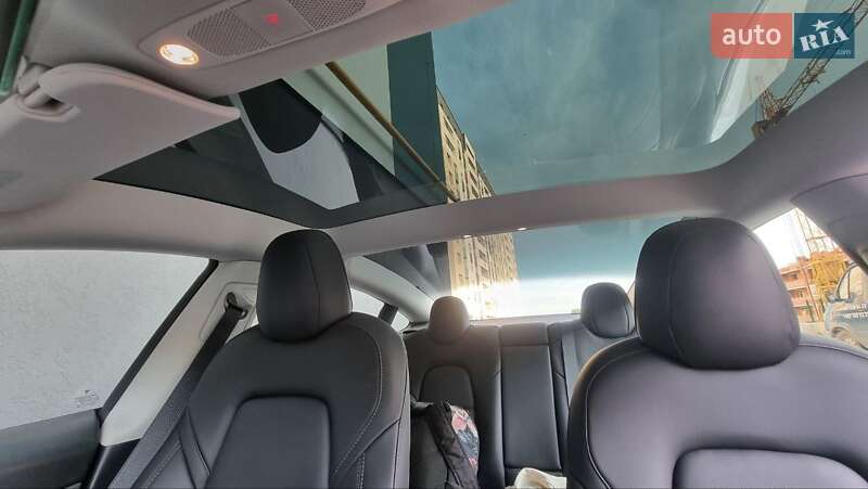 Седан Tesla Model 3 2022 в Хмельницькому