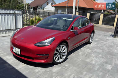 Седан Tesla Model 3 2018 в 