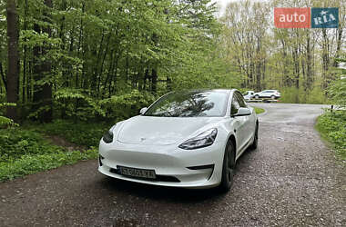 Седан Tesla Model 3 2022 в Калуше