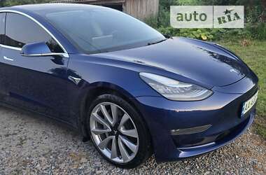 Седан Tesla Model 3 2020 в Києві