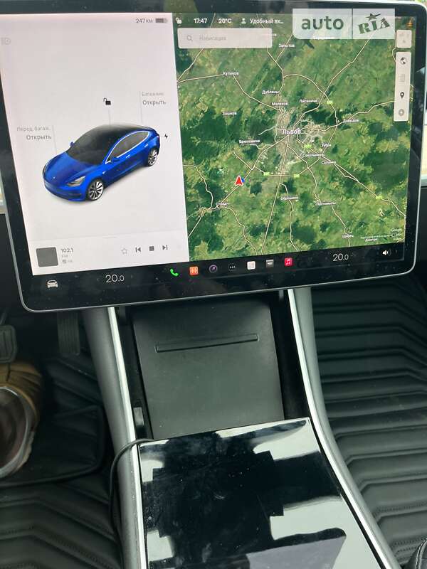 Седан Tesla Model 3 2019 в Львові