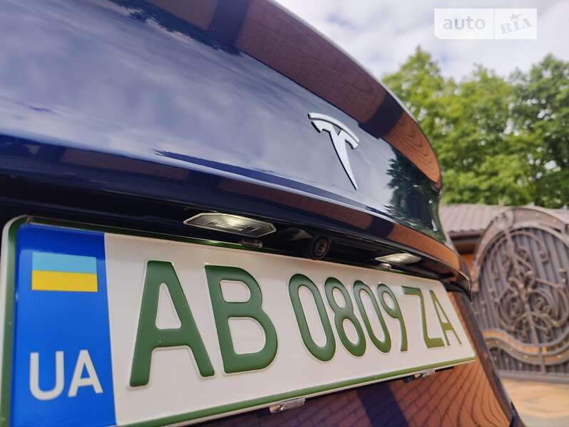 Седан Tesla Model 3 2022 в Вінниці