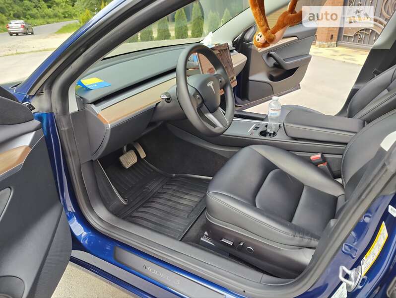 Седан Tesla Model 3 2022 в Вінниці