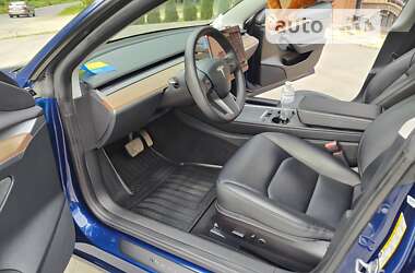 Седан Tesla Model 3 2022 в 