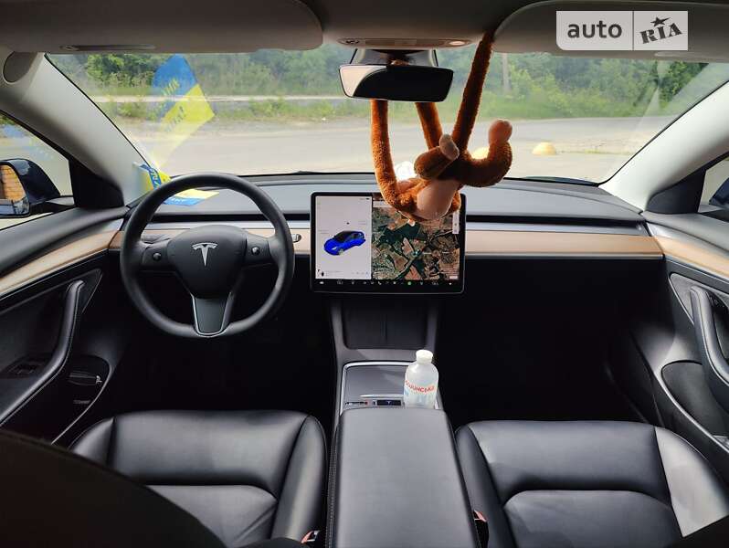 Седан Tesla Model 3 2022 в Вінниці
