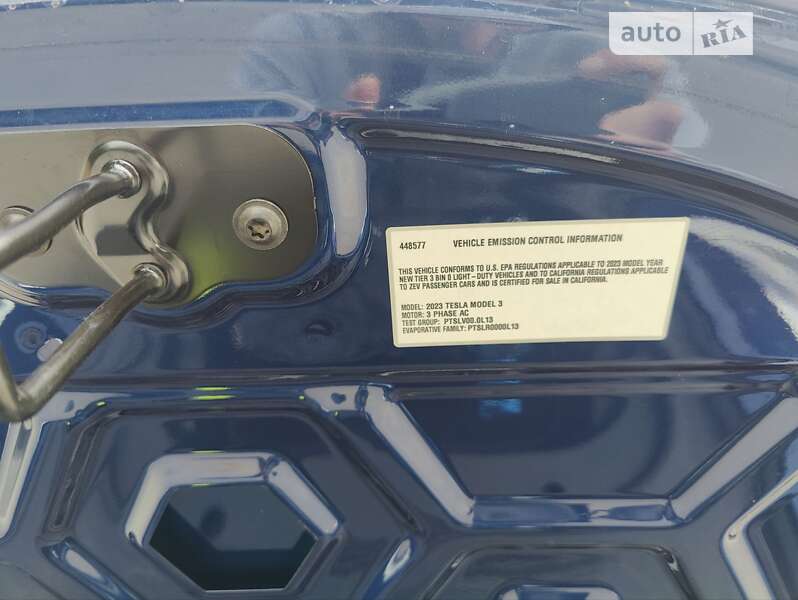 Седан Tesla Model 3 2022 в Вінниці