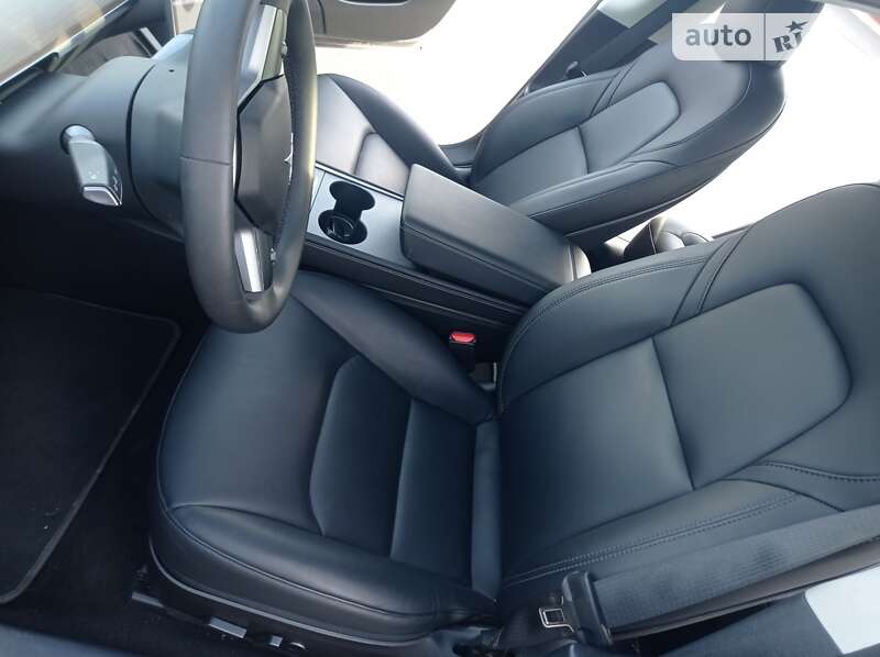 Седан Tesla Model 3 2022 в Василькове