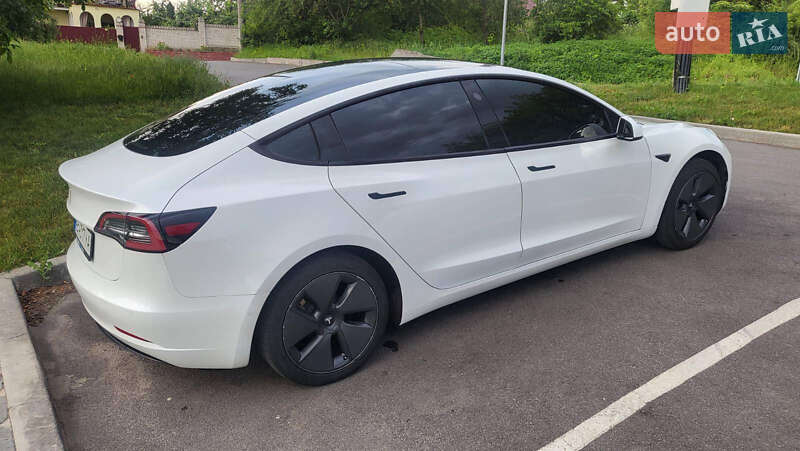 Седан Tesla Model 3 2021 в Виннице