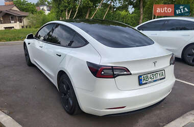 Седан Tesla Model 3 2021 в 