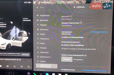 Седан Tesla Model 3 2021 в 