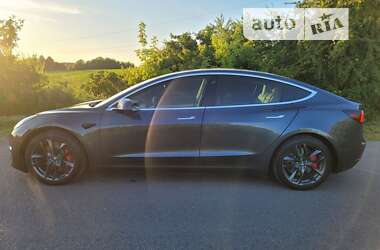 Седан Tesla Model 3 2018 в Тернополі