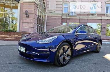 Седан Tesla Model 3 2018 в Одесі