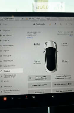 Седан Tesla Model 3 2017 в 