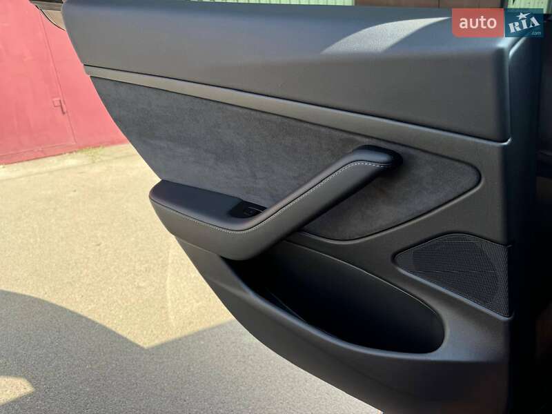 Седан Tesla Model 3 2019 в Кривом Роге