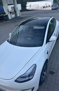 Седан Tesla Model 3 2021 в Львові