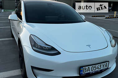 Седан Tesla Model 3 2019 в Киеве