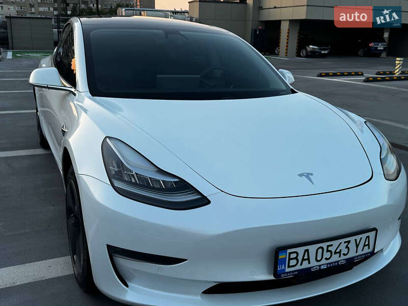 Tesla Model 3 2019