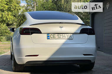 Седан Tesla Model 3 2019 в Чернівцях