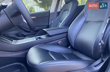 Седан Tesla Model 3 2022 в Киеве